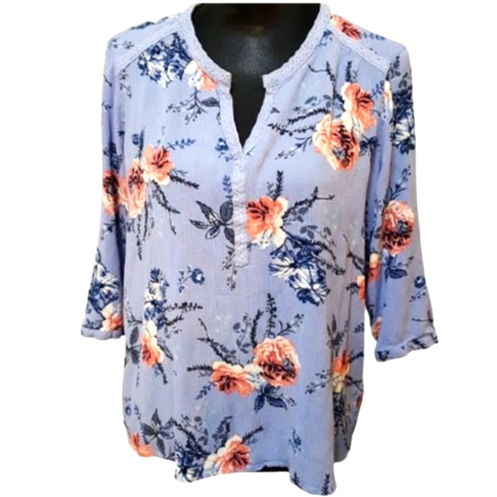 3/$30💥 HOST PICK! Roses Shirt Northern Reflections (XLP)